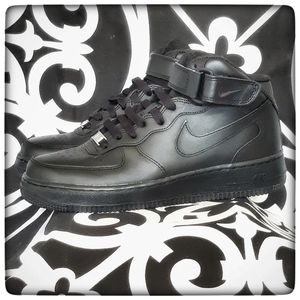 Nike Air Force 1 Mid - Black on Black HOST PICK!